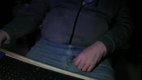 Justme39057 online show from January 13, 9:42 pm