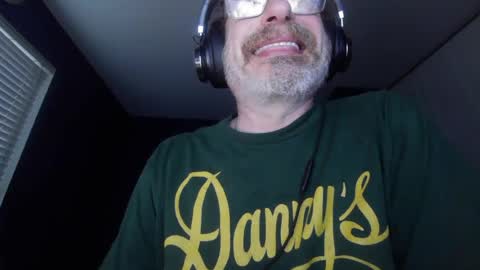 Snapshot of justmetool chatting on July 19, 10:52 am Tool online show from July 19, 10:52 am