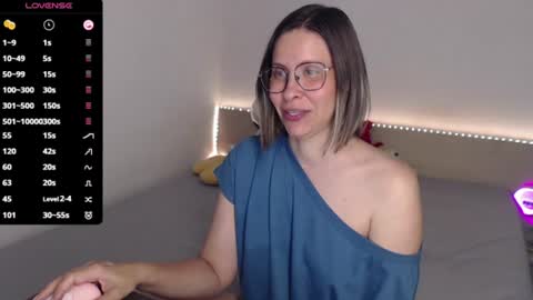 Julie online show from June 23, 4:05 pm