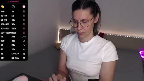 Julie online show from July 9, 4:11 pm