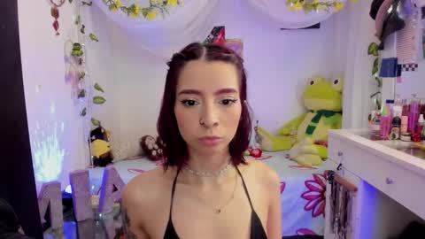 Mia online show from December 20, 12:07 am