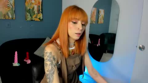 Mia online show from July 1, 6:18 pm