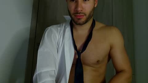 Snapshot of justynxxx1 chatting on October 30, 10:32 pm Justin online show from October 30, 10:32 pm