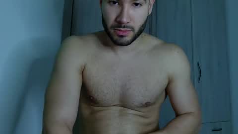 Snapshot of justynxxx1 chatting on November 21, 6:23 am Justin online show from November 21, 6:23 am