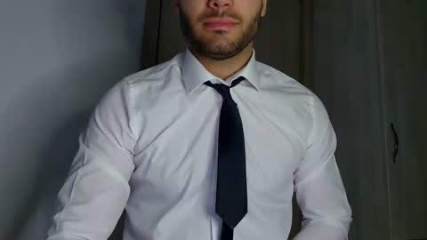 Snapshot of justynxxx1 chatting on April 5, 9:23 pm Justin online show from April 5, 9:23 pm