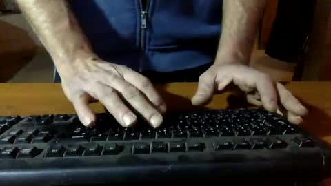 Snapshot of juvevan chatting on February 9, 6:37 pm juvevan online show from February 9, 6:37 pm