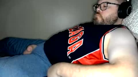 MidsizeBiGuy online show from July 18, 6:06 am