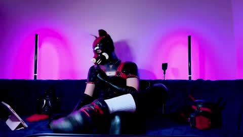 Snapshot of k9_goodboy chatting on March 3, 6:58 pm Alex online show from March 3, 6:58 pm