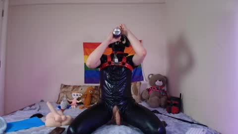 Alex online show from April 16, 9:39 pm