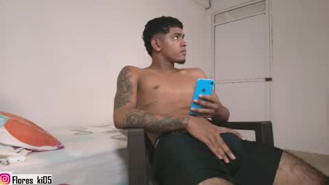 k_florez online show from May 29, 7:56 pm
