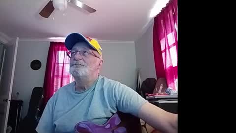 kabriggs136 online show from February 9, 7:51 pm