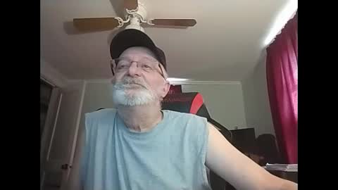 kabriggs136 online show from May 16, 9:46 pm