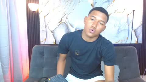 Snapshot of kael_bigcock_ chatting on May 14, 12:28 am Kael online show from May 14, 12:28 am