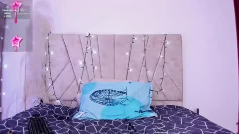 Snapshot of kaelaa18 chatting on December 23, 1:35 pm Kaela online show from December 23, 1:35 pm