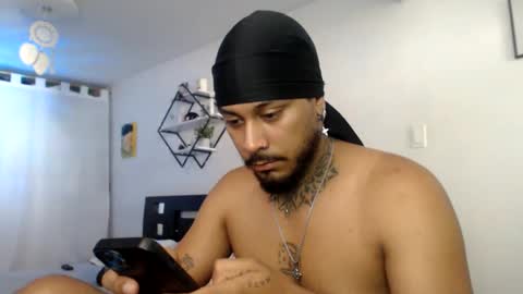 Snapshot of kaelsantos chatting on October 16, 3:35 pm online show from October 16, 3:35 pm