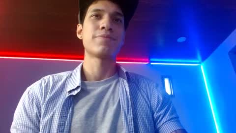 Snapshot of kai_anderr chatting on February 22, 9:15 pm kai_anderr online show from February 22, 9:15 pm