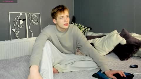 Snapshot of kai_milller chatting on March 22, 3:32 am Kai online show from March 22, 3:32 am