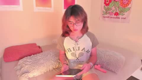 Snapshot of kai_novoa chatting on October 15, 8:31 pm Kai Novoa online show from October 15, 8:31 pm