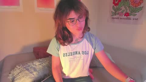 Snapshot of kai_novoa chatting on October 16, 6:20 pm Kai Novoa online show from October 16, 6:20 pm