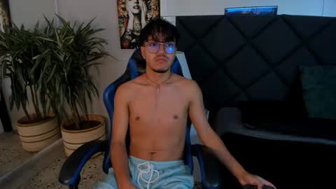 Snapshot of kai_storn chatting on February 18, 11:17 am kai_storn online show from February 18, 11:17 am