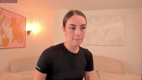 Kaia Ferreira online show from February 17, 6:25 pm