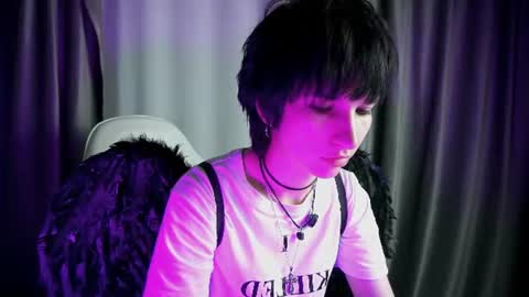 Snapshot of kaifallenangel chatting on August 1, 7:40 am Kai online show from August 1, 7:40 am