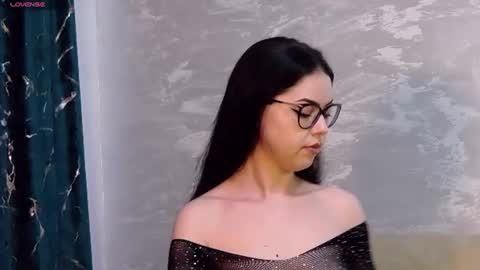 Kaila Lewis online show from July 23, 5:55 pm