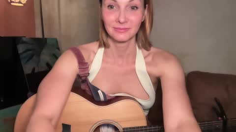 Snapshot of kaileeshy chatting on February 8, 7:26 am Kailee Smile online show from February 8, 7:26 am