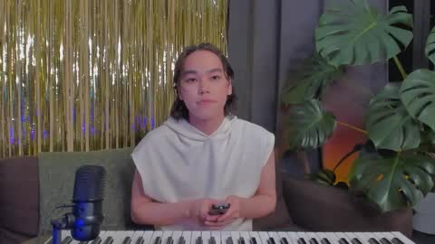 Snapshot of kain_takedaa chatting on February 19, 2:01 am Kain online show from February 19, 2:01 am