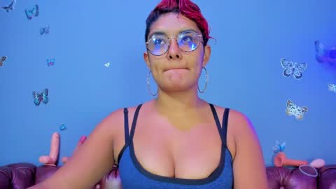 kaira_mosse_ online show from April 9, 11:37 am