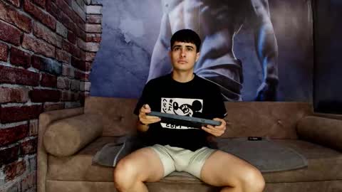 Snapshot of kairoblaaze chatting on November 14, 2:05 pm KairoBlaaze online show from November 14, 2:05 pm