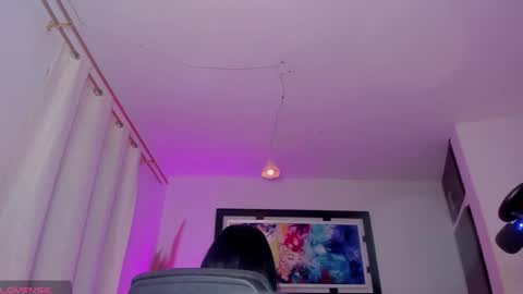 Snapshot of kaitlinsmith chatting on May 23, 9:19 pm kaitlinsmith online show from May 23, 9:19 pm