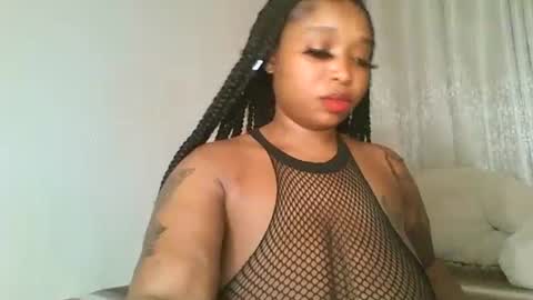 Snapshot of kakey_love chatting on March 4, 8:24 am kakey love online show from March 4, 8:24 am