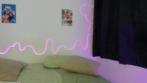 Snapshot of kalahnna chatting on February 6, 3:11 am Kalahnna online show from February 6, 3:11 am