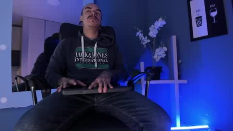 Kale online show from March 24, 11:15 am