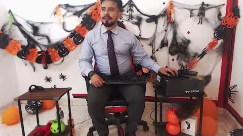 Kaleth online show from October 25, 9:42 pm