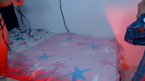 Snapshot of kalifah_ chatting on February 19, 12:12 pm kalifah_ online show from February 19, 12:12 pm