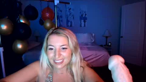Snapshot of kaliii_jones chatting on July 8, 3:44 am Kaliii jones online show from July 8, 3:44 am