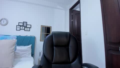 Kamilalopez online show from November 4, 11:04 pm