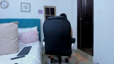 Snapshot of kam_lopez chatting on April 26, 8:28 pm Kamilalopez online show from April 26, 8:28 pm