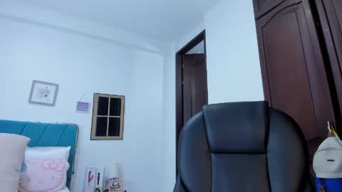 Snapshot of kam_lopez chatting on May 28, 9:56 pm Kamilalopez online show from May 28, 9:56 pm