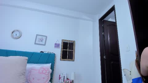 Snapshot of kam_lopez chatting on June 16, 9:50 pm Kamilalopez online show from June 16, 9:50 pm