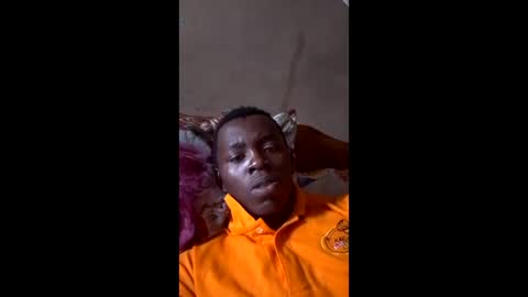 kamfinsa1 online show from May 9, 10:42 am