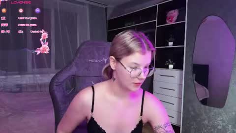 Aino online show from July 23, 3:26 am
