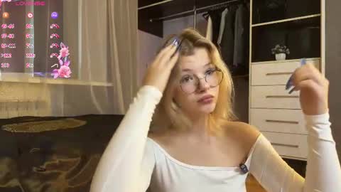 Aino online show from August 6, 4:14 am