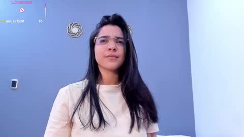 Kamila Betancourt online show from June 6, 1:38 pm