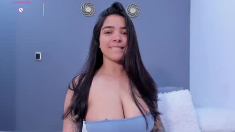 Kamila Betancourt online show from July 12, 11:45 am