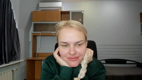 Camila online show from November 26, 6:47 am