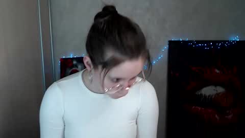 kamilla_love_ online show from April 3, 1:09 pm