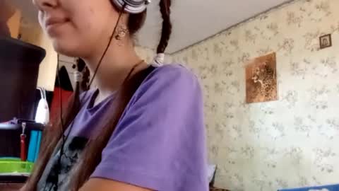 Mari  Simmons online show from September 14, 7:29 am